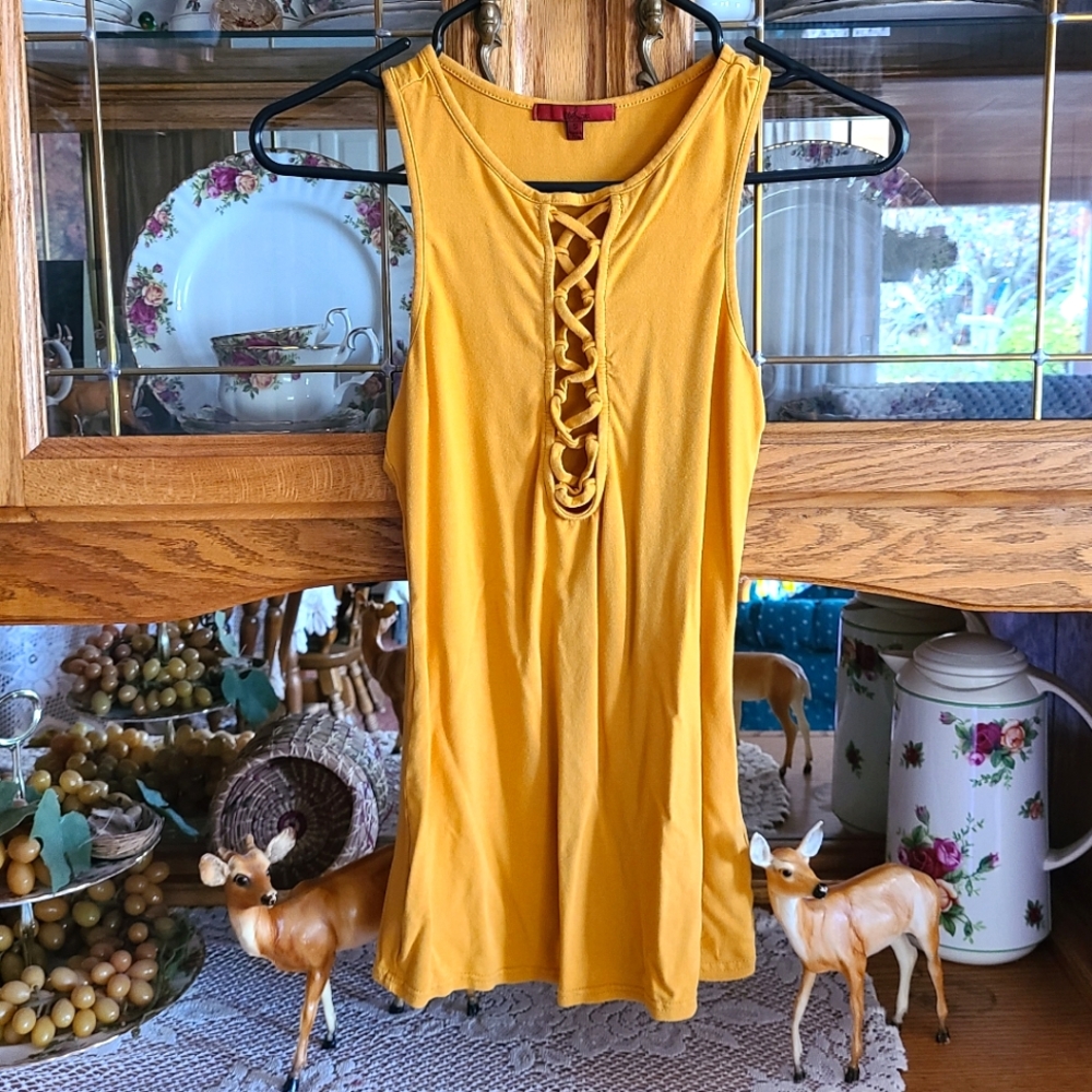 RED BRAND TANK TOP